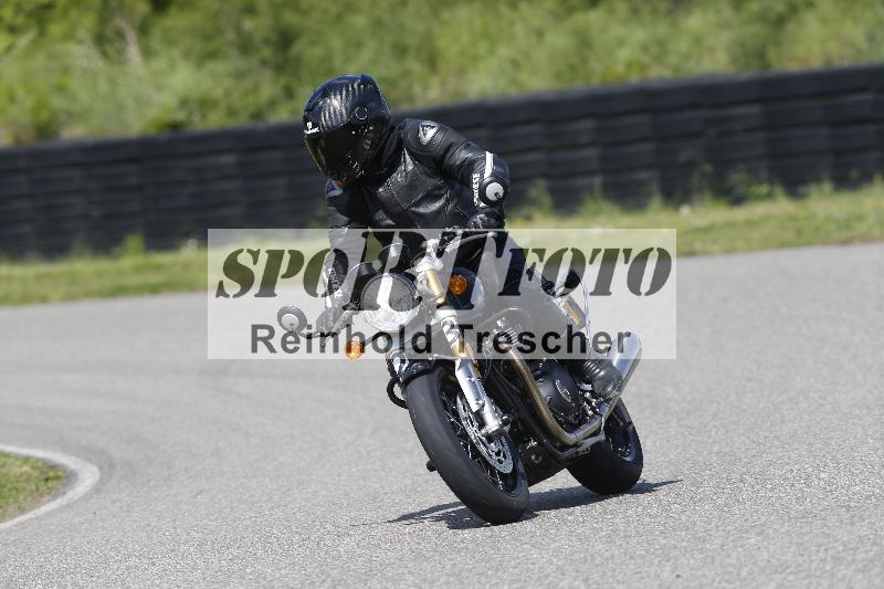 Archiv-2025/09 22.04.2025 Cornu Master School ADR/gruen-vert/23